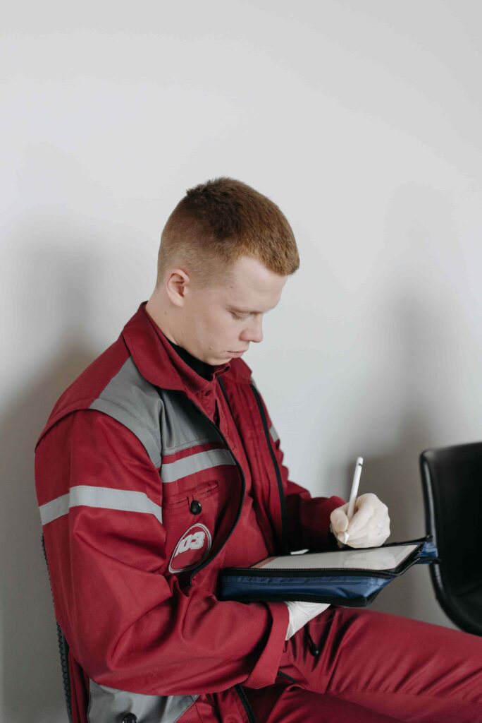 Learn how far in advance to book mobile IV appointments in BC. ZipDrip offers same-day slots for Vancouver athletes, plus flexible scheduling for West Van, North Van, and Whistler sessions.